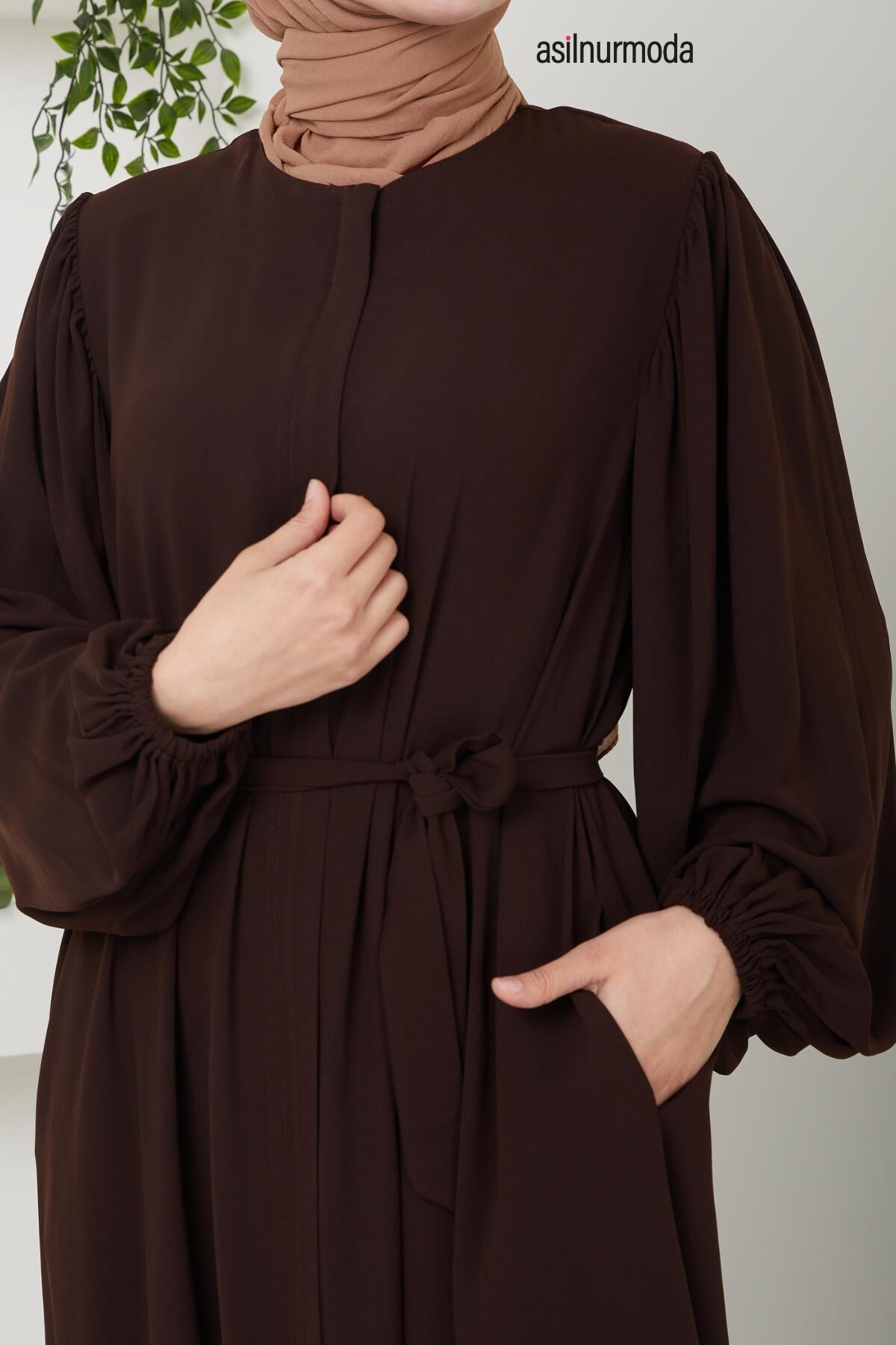 Hale Omuz Pileli Balon Kol Ferace Kahverengi - 7