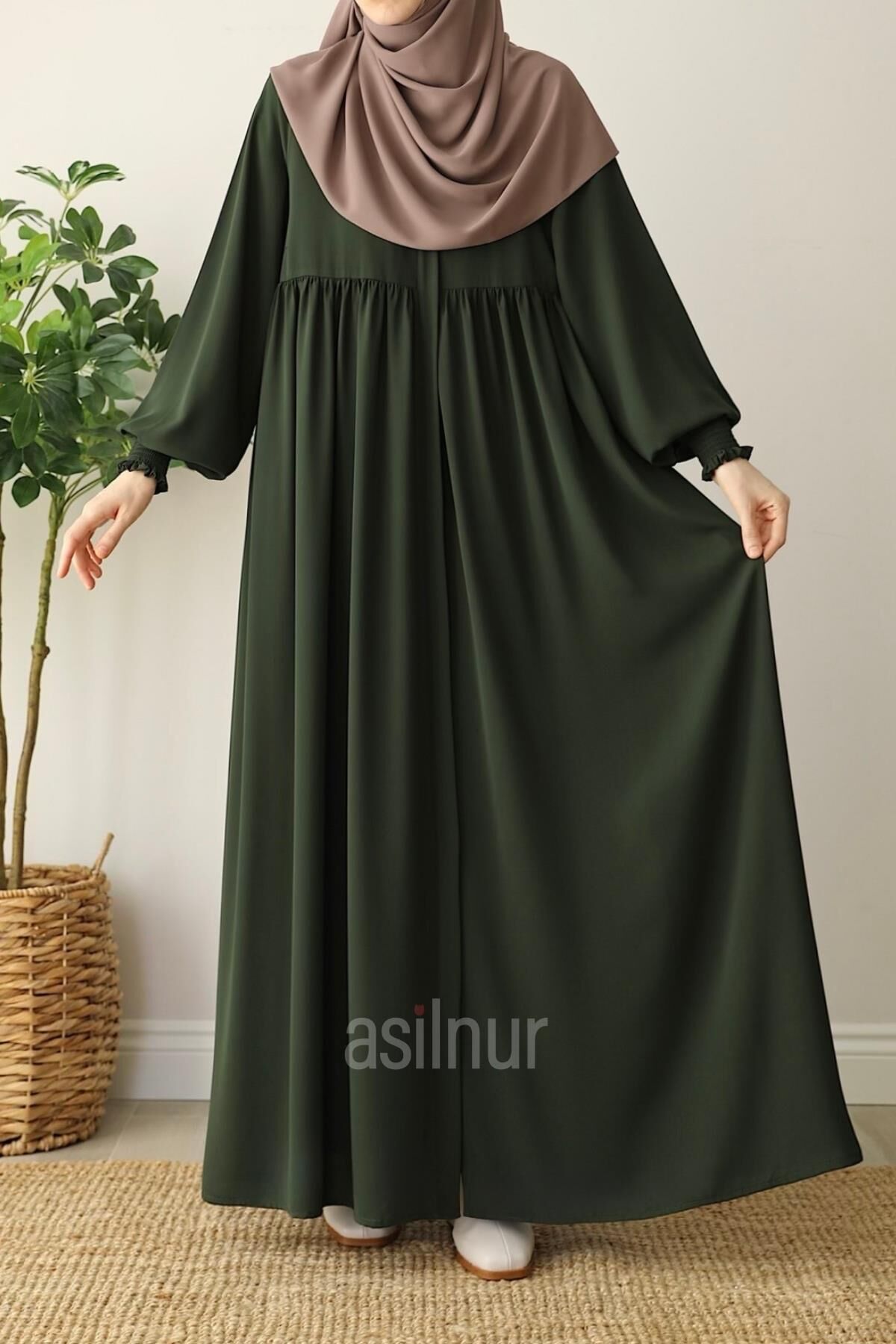 Mina Ferace Haki - 1