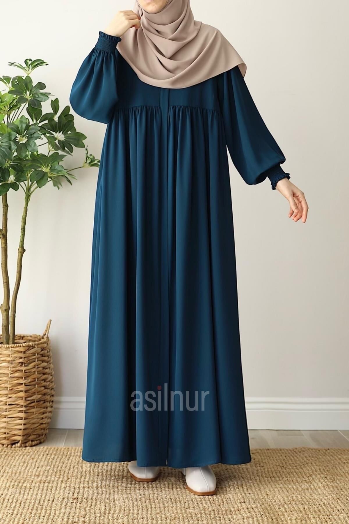 Mina Ferace Petrol Mavisi - 1